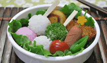 お団子みたいなおにぎりのお弁当